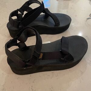 Teva Women's Universal Flatform Sandals